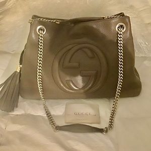 Gucci pebbled soho medium chain tote shoulder hobo bag